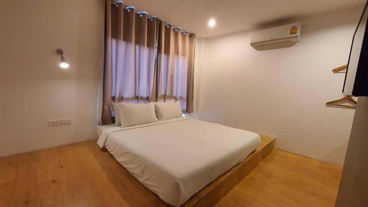Srianunt Boutique Hotel Buriram Phòng bức ảnh