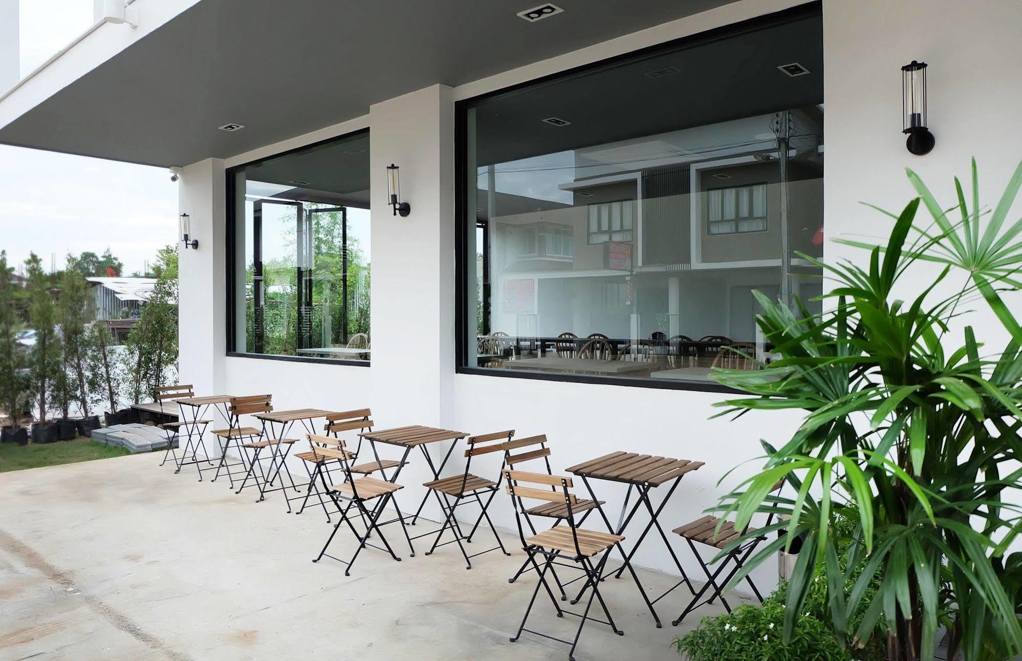 Srianunt Boutique Hotel Buriram Ngoại thất bức ảnh